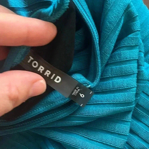 Torrid Womens Plus Size Blue Wireless Shadow Stripe One‎ Piece Swimsuit 6X - Picture 7 of 9